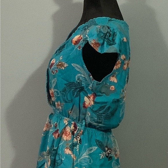 Francesca’s Collection Romper. Large. Belt is missing. - Picture 3 of 14